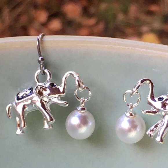 Flirty elephants with pearl colored beads - Picture 8 of 8